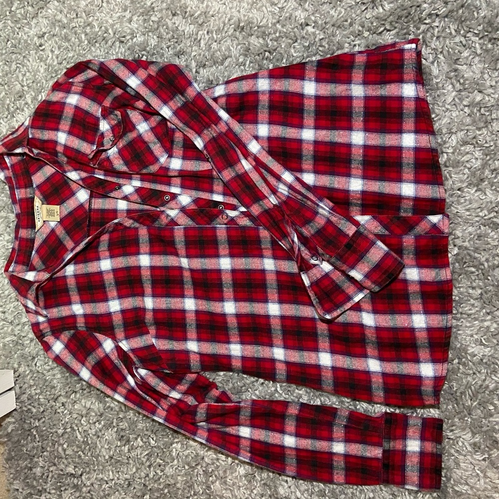Pre-loved arizona flannel!